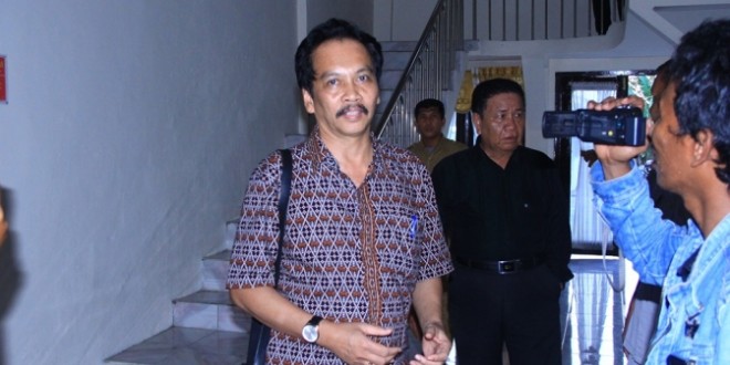 Sekda Provinsi Jambi Ridham Priskap usai diperiksa penyidik Kejari Tebo